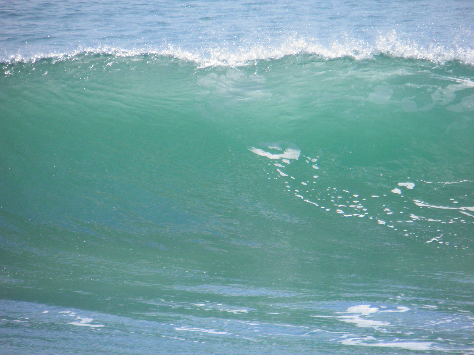 La Sauzaie reef breaks Bretignolles sur Mer Surf Spot 5/5