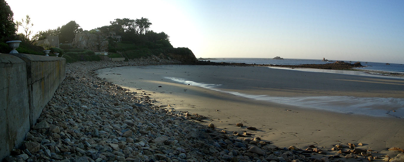 Primel Trégastel beach breaks Plougasnou Surf Spot 2/5