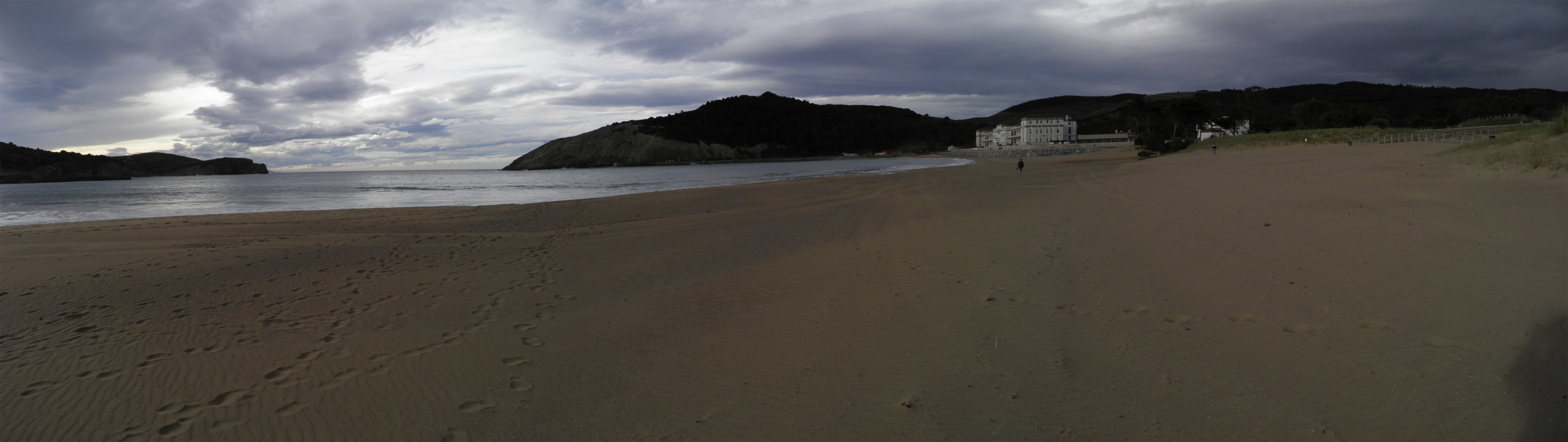 Plentzia beach breaks Gorliz Surf Spot 3/5