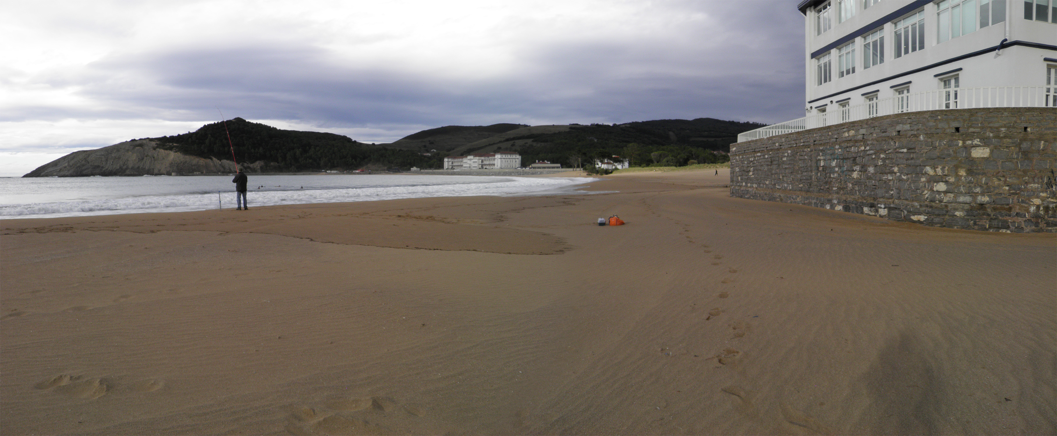 Plentzia beach breaks Gorliz Surf Spot 3/5