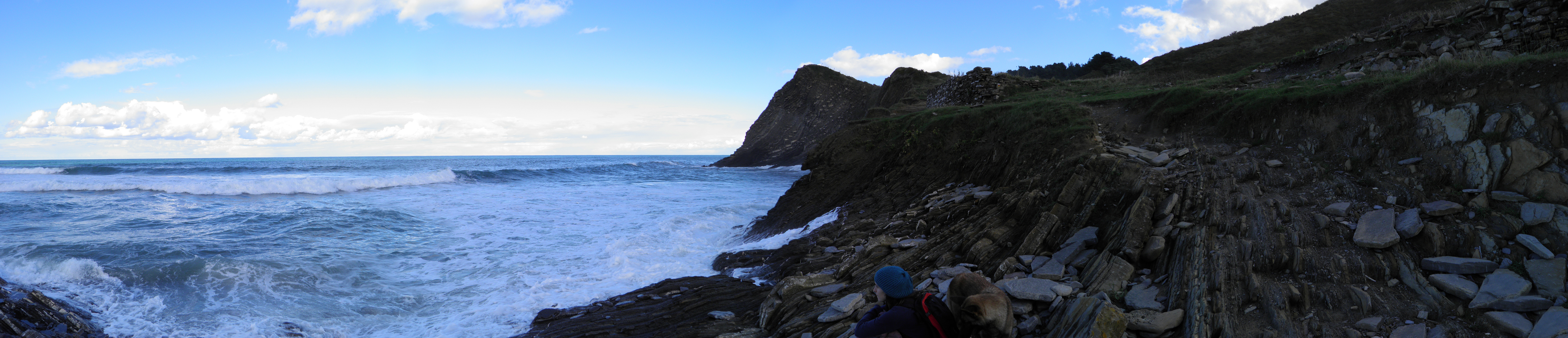 Itziar reef breaks Deba Surf Spot 5/5